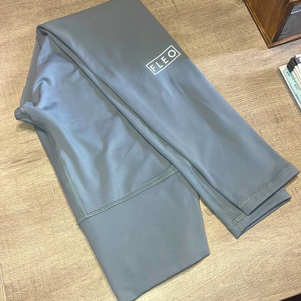 Fleo gray sage green color 🤩
